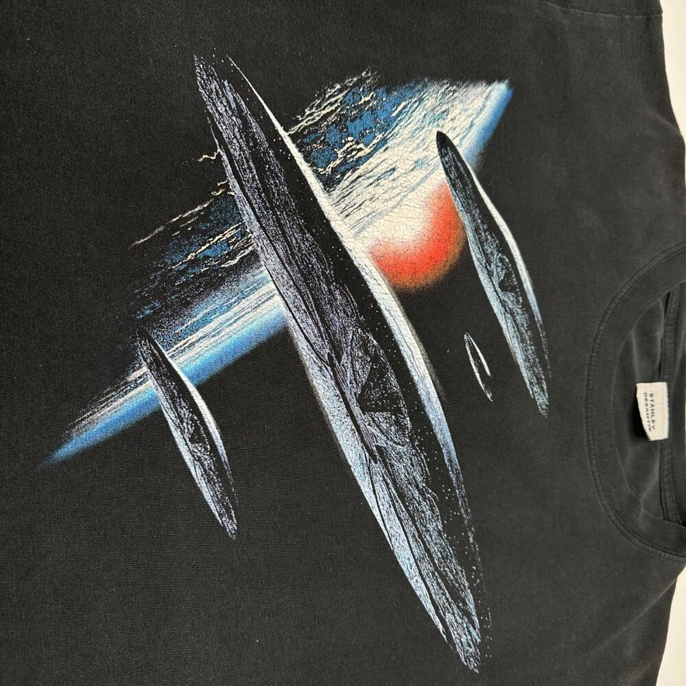 Vintage 1996 Independence Day Movie T-Shirt Stanley DeSantis Made in USA Large - Picture 5 of 11